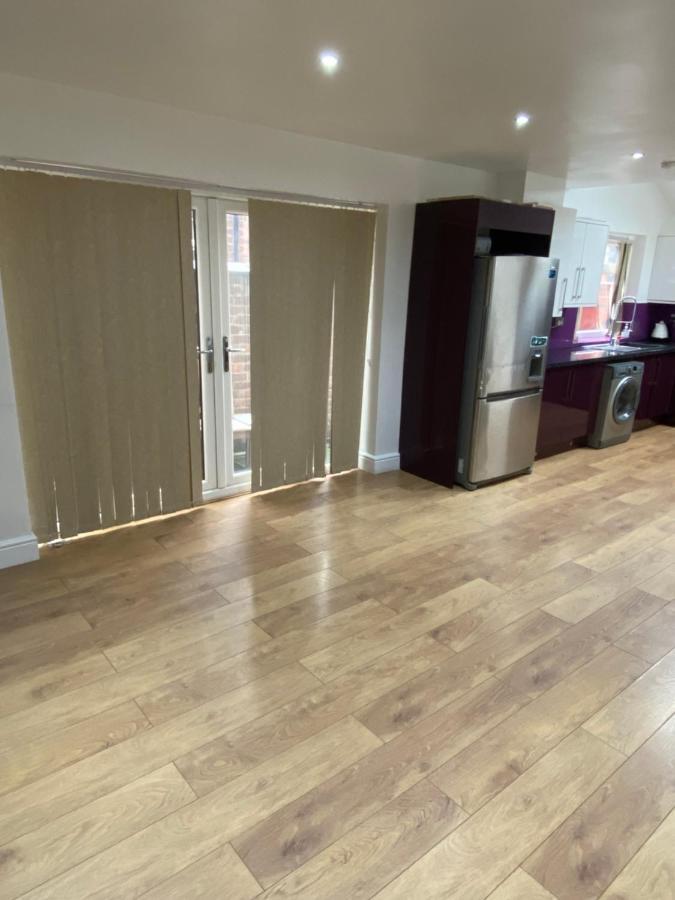 Big Room Rusholme With Tv And Private Bathroom-Parking&Wifi - Manchester — Photos 3